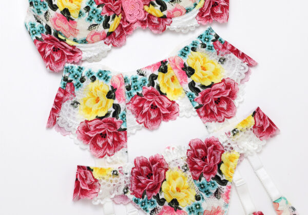 新作「プレジール」本日解禁！！